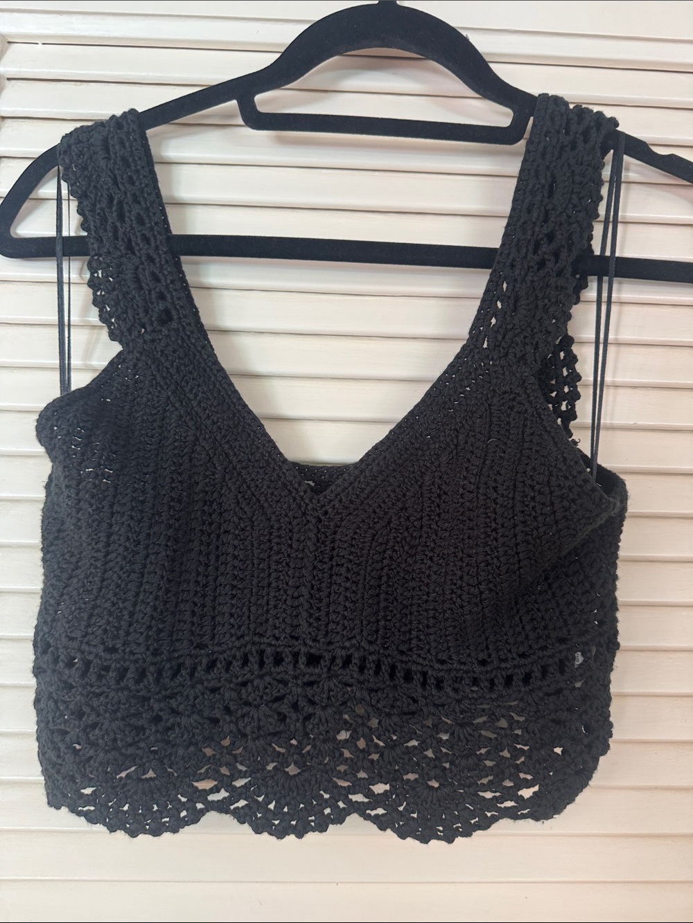 debut Black Crochet V-Neck cropped crochet Camisole